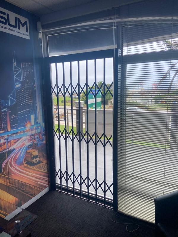 To Let commercial Property for Rent in Humerail Eastern Cape